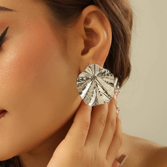 Free People Jewelry - Free People Waves Oversized Stud Earrings in Silver